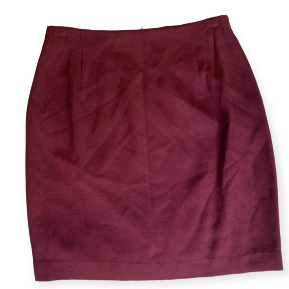 Vintage Saks Fifth Avenue The Works, 100% wool, burgundy skirt, size 8 - Picture 1 of 6